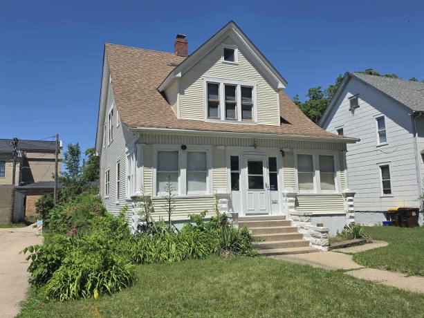 1413 Parmele, ROCKFORD, Illinois 61104, 2 Bedrooms Bedrooms, ,2 BathroomsBathrooms,House,For Sale,Parmele,202603470