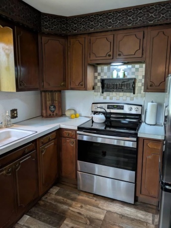 521 Cedar Creek, FREEPORT, Illinois 61032, 2 Bedrooms Bedrooms, ,1 BathroomBathrooms,House,For Sale,Cedar Creek,202603474