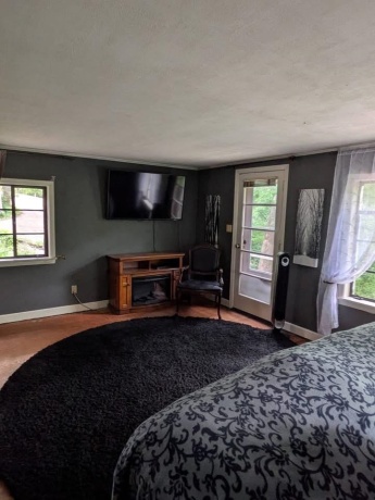 521 Cedar Creek, FREEPORT, Illinois 61032, 2 Bedrooms Bedrooms, ,1 BathroomBathrooms,House,For Sale,Cedar Creek,202603474