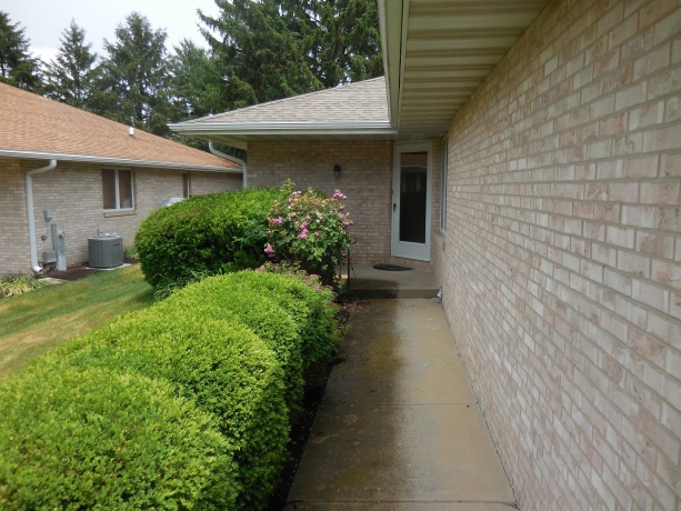 1318 Trainer, ROCKFORD, Illinois 61108, 2 Bedrooms Bedrooms, ,2 BathroomsBathrooms,Condominium,For Sale,Trainer,202603476
