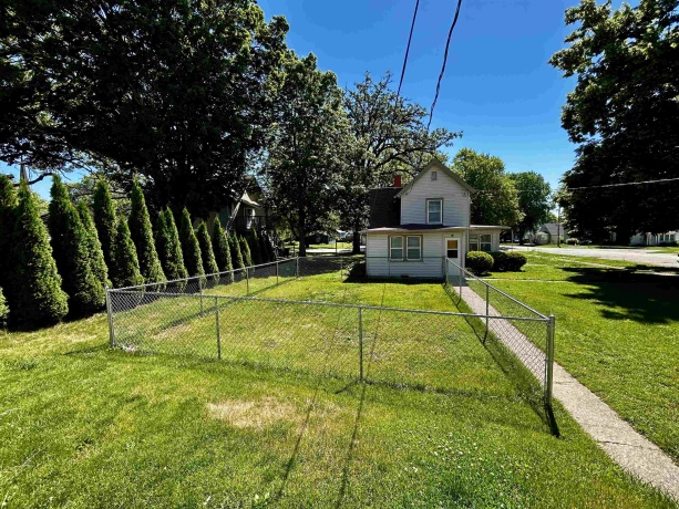 126 6TH, PECATONICA, Illinois 61063, 3 Bedrooms Bedrooms, ,1 BathroomBathrooms,House,For Sale,6TH,202603478