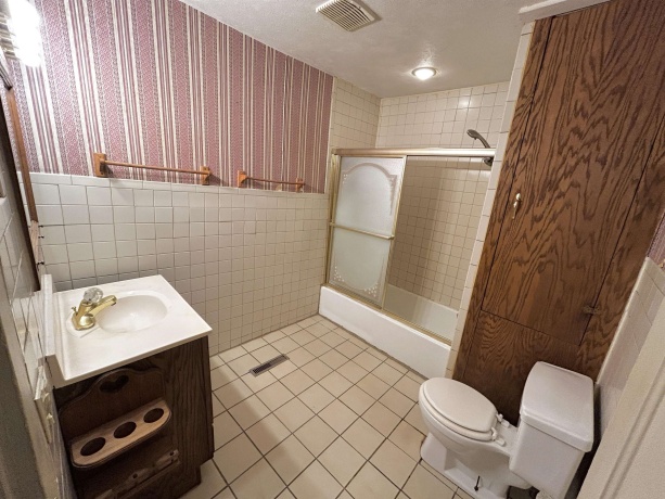 126 6TH, PECATONICA, Illinois 61063, 3 Bedrooms Bedrooms, ,1 BathroomBathrooms,House,For Sale,6TH,202603478