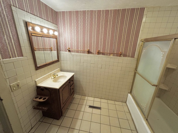 126 6TH, PECATONICA, Illinois 61063, 3 Bedrooms Bedrooms, ,1 BathroomBathrooms,House,For Sale,6TH,202603478