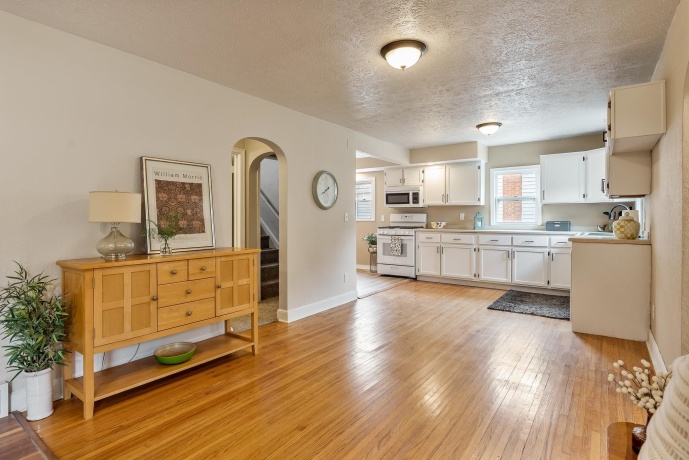 1611 Michigan, ROCKFORD, Illinois 61102, 4 Bedrooms Bedrooms, ,2 BathroomsBathrooms,House,For Sale,Michigan,202603479