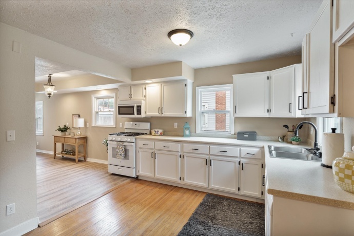 1611 Michigan, ROCKFORD, Illinois 61102, 4 Bedrooms Bedrooms, ,2 BathroomsBathrooms,House,For Sale,Michigan,202603479