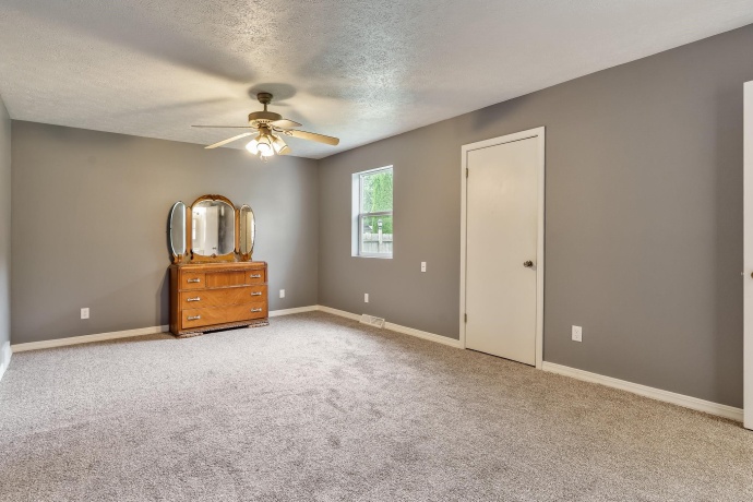 1611 Michigan, ROCKFORD, Illinois 61102, 4 Bedrooms Bedrooms, ,2 BathroomsBathrooms,House,For Sale,Michigan,202603479