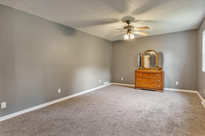 1611 Michigan, ROCKFORD, Illinois 61102, 4 Bedrooms Bedrooms, ,2 BathroomsBathrooms,House,For Sale,Michigan,202603479