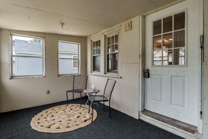 1611 Michigan, ROCKFORD, Illinois 61102, 4 Bedrooms Bedrooms, ,2 BathroomsBathrooms,House,For Sale,Michigan,202603479