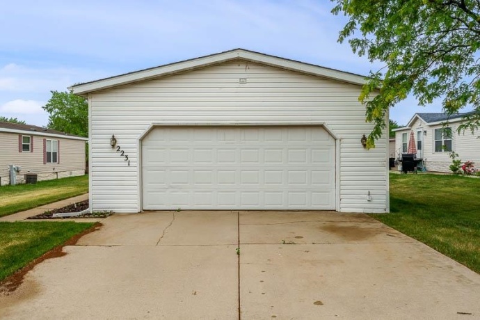 2231 BLOSSOM, BELVIDERE, Illinois 61008, 3 Bedrooms Bedrooms, ,2 BathroomsBathrooms,House,For Sale,BLOSSOM,202603480