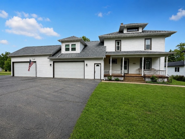 711 Turner, DAVIS, Illinois 61019, 4 Bedrooms Bedrooms, ,2 BathroomsBathrooms,House,For Sale,Turner,202603485