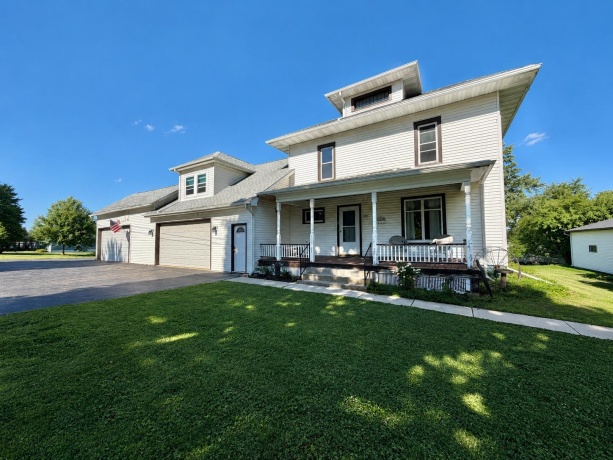711 Turner, DAVIS, Illinois 61019, 4 Bedrooms Bedrooms, ,2 BathroomsBathrooms,House,For Sale,Turner,202603485