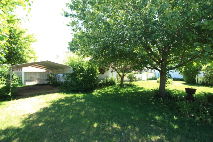 712 Hurlbut, BELVIDERE, Illinois 61008, 2 Bedrooms Bedrooms, ,1 BathroomBathrooms,House,For Sale,Hurlbut,202603487