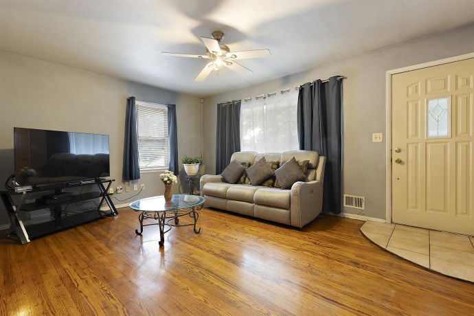 3311 Constance, ROCKFORD, Illinois 61108, 2 Bedrooms Bedrooms, ,1 BathroomBathrooms,House,For Sale,Constance,202603489