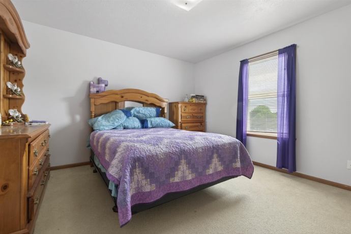 402 Scarlet Oak, POPLAR GROVE, Illinois 61065, 4 Bedrooms Bedrooms, ,2 BathroomsBathrooms,House,For Sale,Scarlet Oak,202603490