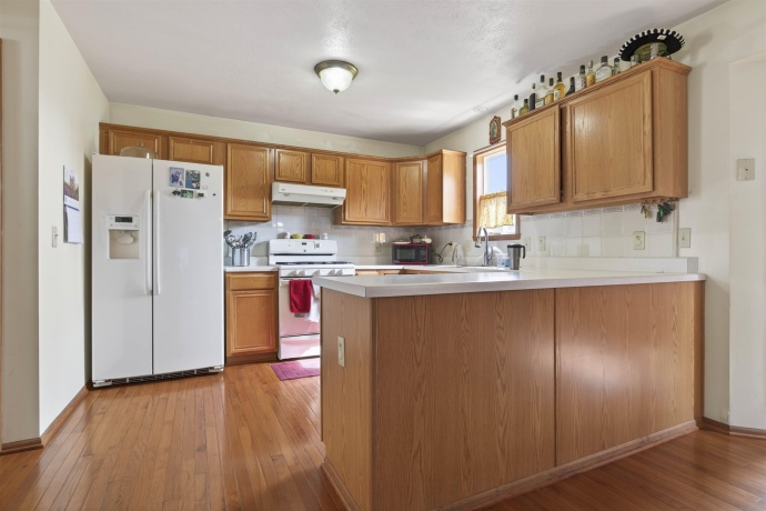 402 Scarlet Oak, POPLAR GROVE, Illinois 61065, 4 Bedrooms Bedrooms, ,2 BathroomsBathrooms,House,For Sale,Scarlet Oak,202603490