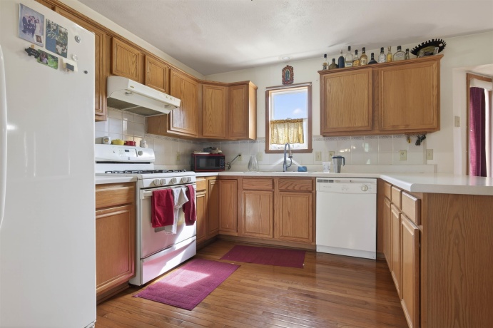 402 Scarlet Oak, POPLAR GROVE, Illinois 61065, 4 Bedrooms Bedrooms, ,2 BathroomsBathrooms,House,For Sale,Scarlet Oak,202603490