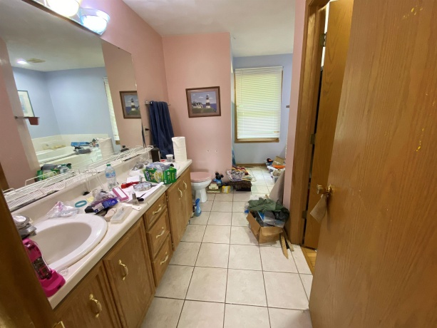 2018 Grandchester, ROCKFORD, Illinois 61107, 4 Bedrooms Bedrooms, ,2 BathroomsBathrooms,House,For Sale,Grandchester,202603491