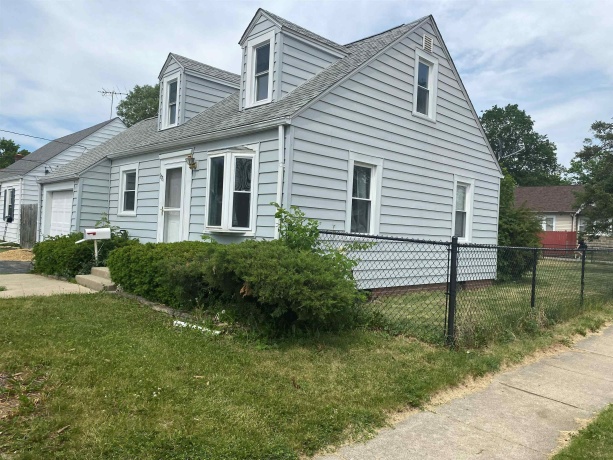 1226 Warren, BELVIDERE, Illinois 61008, 2 Bedrooms Bedrooms, ,1 BathroomBathrooms,House,For Sale,Warren,202603492