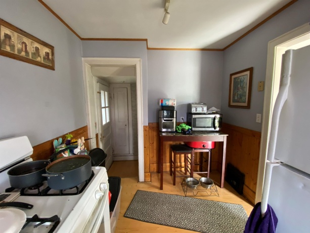 1226 Warren, BELVIDERE, Illinois 61008, 2 Bedrooms Bedrooms, ,1 BathroomBathrooms,House,For Sale,Warren,202603492