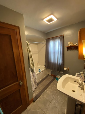 1226 Warren, BELVIDERE, Illinois 61008, 2 Bedrooms Bedrooms, ,1 BathroomBathrooms,House,For Sale,Warren,202603492