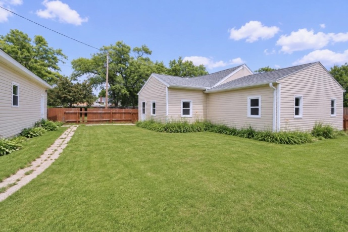 760 Eastern, SOUTH BELOIT, Illinois 61080, 3 Bedrooms Bedrooms, ,1 BathroomBathrooms,House,For Sale,Eastern,202603493