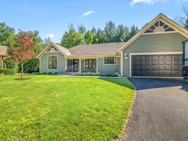 117 Centralia NE, POPLAR GROVE, Illinois 61065, 4 Bedrooms Bedrooms, ,3 BathroomsBathrooms,House,For Sale,Centralia NE,202603494