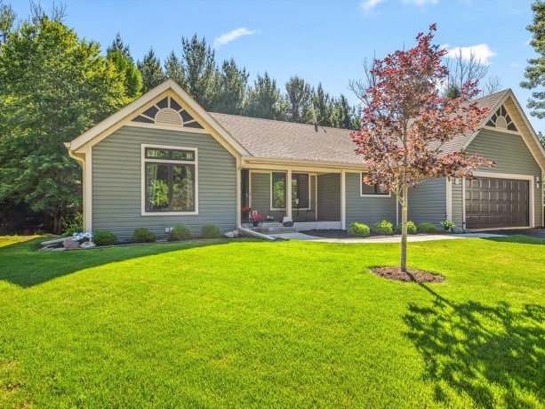 117 Centralia NE, POPLAR GROVE, Illinois 61065, 4 Bedrooms Bedrooms, ,3 BathroomsBathrooms,House,For Sale,Centralia NE,202603494