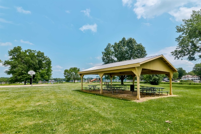 117 Centralia NE, POPLAR GROVE, Illinois 61065, 4 Bedrooms Bedrooms, ,3 BathroomsBathrooms,House,For Sale,Centralia NE,202603494