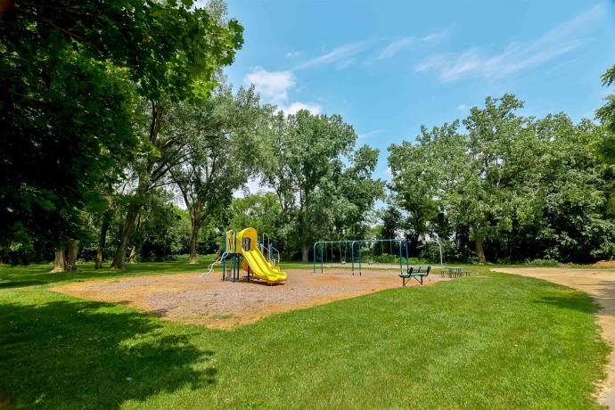 117 Centralia NE, POPLAR GROVE, Illinois 61065, 4 Bedrooms Bedrooms, ,3 BathroomsBathrooms,House,For Sale,Centralia NE,202603494