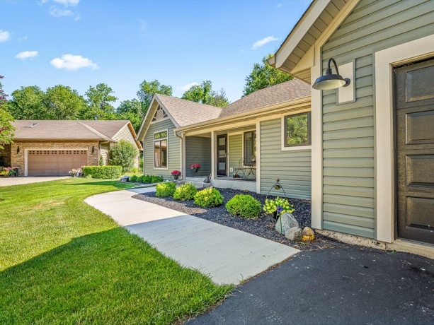 117 Centralia NE, POPLAR GROVE, Illinois 61065, 4 Bedrooms Bedrooms, ,3 BathroomsBathrooms,House,For Sale,Centralia NE,202603494