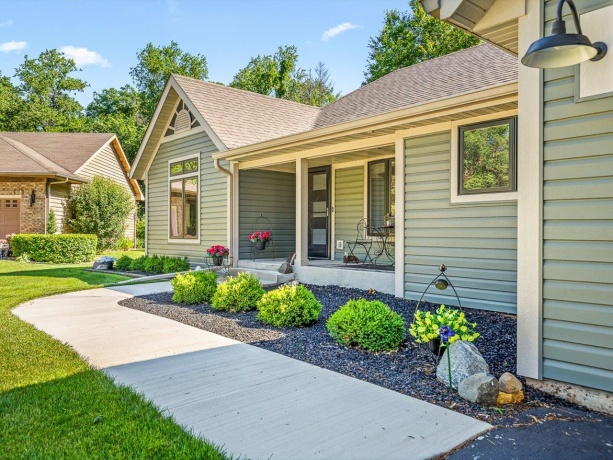 117 Centralia NE, POPLAR GROVE, Illinois 61065, 4 Bedrooms Bedrooms, ,3 BathroomsBathrooms,House,For Sale,Centralia NE,202603494