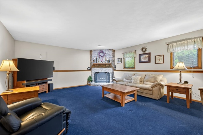 2802 ENGLISH, ROCKFORD, Illinois 61114, 4 Bedrooms Bedrooms, ,3 BathroomsBathrooms,House,For Sale,ENGLISH,202603495