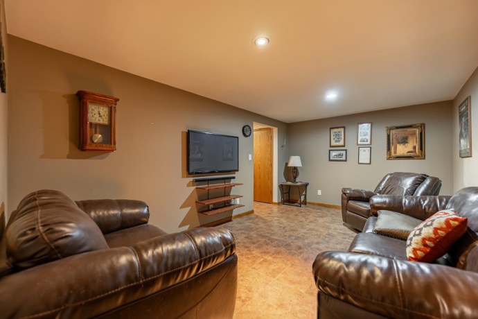 2802 ENGLISH, ROCKFORD, Illinois 61114, 4 Bedrooms Bedrooms, ,3 BathroomsBathrooms,House,For Sale,ENGLISH,202603495