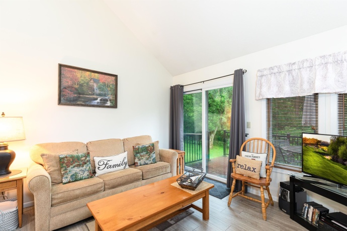 41 Spring Creek, GALENA, Illinois 61036, 2 Bedrooms Bedrooms, ,2 BathroomsBathrooms,Condominium,For Sale,Spring Creek,202601133