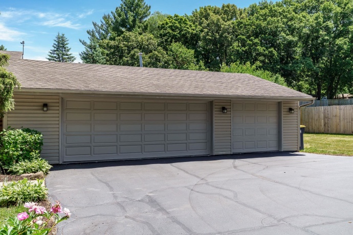 11335 Bayberry, ROSCOE, Illinois 61073, 4 Bedrooms Bedrooms, ,3 BathroomsBathrooms,House,For Sale,Bayberry,202603496
