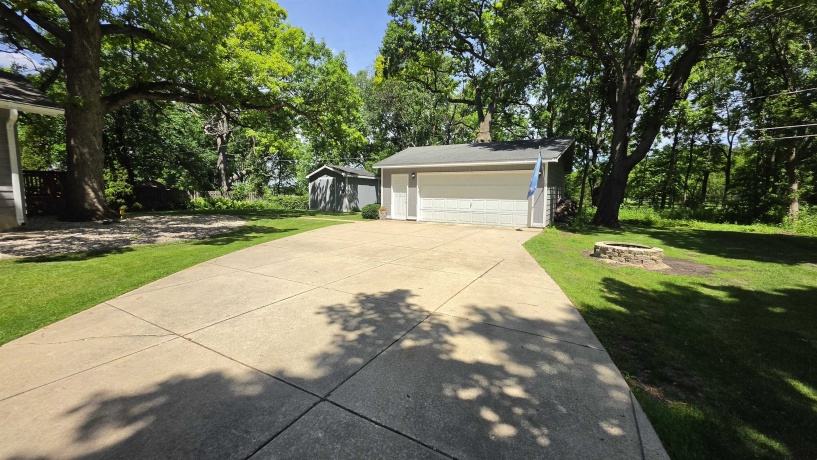 22326 Terry, LAKE VILLA, Illinois 60046, 3 Bedrooms Bedrooms, ,2 BathroomsBathrooms,House,For Sale,Terry,202603500