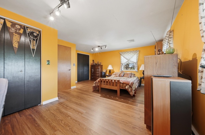 31040 Penrose, STERLING, Illinois 61081, 5 Bedrooms Bedrooms, ,3 BathroomsBathrooms,House,For Sale,Penrose,202603501