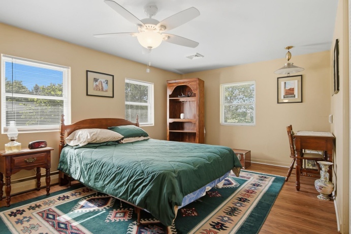 31040 Penrose, STERLING, Illinois 61081, 5 Bedrooms Bedrooms, ,3 BathroomsBathrooms,House,For Sale,Penrose,202603501