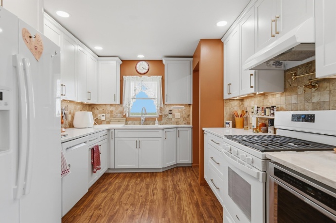 31040 Penrose, STERLING, Illinois 61081, 5 Bedrooms Bedrooms, ,3 BathroomsBathrooms,House,For Sale,Penrose,202603501