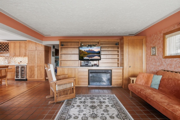 31040 Penrose, STERLING, Illinois 61081, 5 Bedrooms Bedrooms, ,3 BathroomsBathrooms,House,For Sale,Penrose,202603501