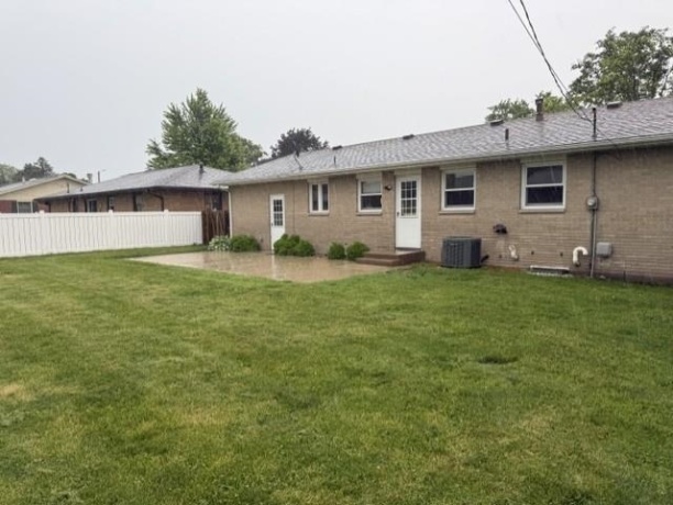 1421 25th Street, Peru, Illinois 61354, 3 Bedrooms Bedrooms, ,1 BathroomBathrooms,House,For Sale,25th Street,202603504