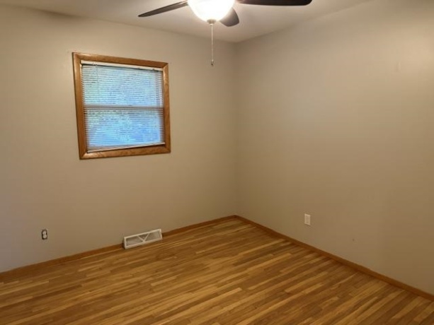 1421 25th Street, Peru, Illinois 61354, 3 Bedrooms Bedrooms, ,1 BathroomBathrooms,House,For Sale,25th Street,202603504
