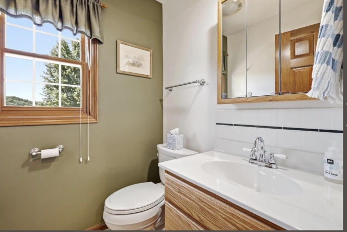 51 Shenandoah Dr, GALENA, Illinois 61036, 4 Bedrooms Bedrooms, ,3 BathroomsBathrooms,House,For Sale,Shenandoah Dr,202603505