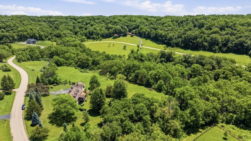 51 Shenandoah Dr, GALENA, Illinois 61036, 4 Bedrooms Bedrooms, ,3 BathroomsBathrooms,House,For Sale,Shenandoah Dr,202603505