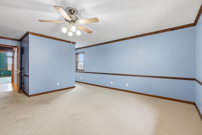 11516 Loran, MOUNT CARROLL, Illinois 61053, 5 Bedrooms Bedrooms, ,3 BathroomsBathrooms,House,For Sale,Loran,202603506