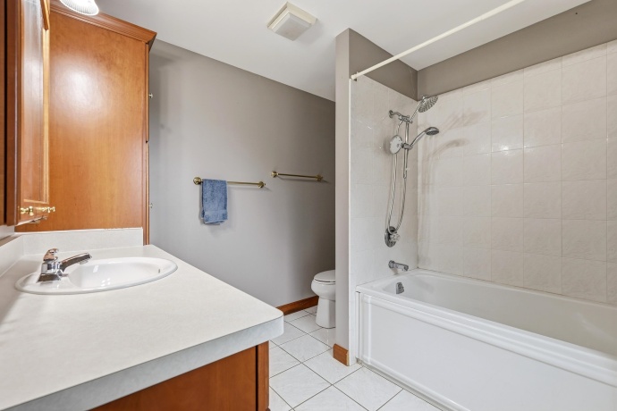 11516 Loran, MOUNT CARROLL, Illinois 61053, 5 Bedrooms Bedrooms, ,3 BathroomsBathrooms,House,For Sale,Loran,202603506