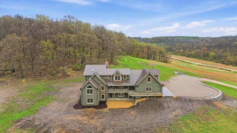 11516 Loran, MOUNT CARROLL, Illinois 61053, 5 Bedrooms Bedrooms, ,3 BathroomsBathrooms,House,For Sale,Loran,202603506