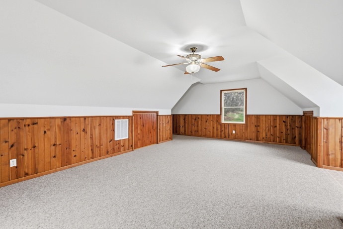 11516 Loran, MOUNT CARROLL, Illinois 61053, 5 Bedrooms Bedrooms, ,3 BathroomsBathrooms,House,For Sale,Loran,202603506