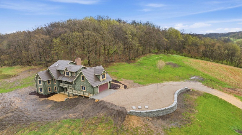 11516 Loran, MOUNT CARROLL, Illinois 61053, 5 Bedrooms Bedrooms, ,3 BathroomsBathrooms,House,For Sale,Loran,202603506