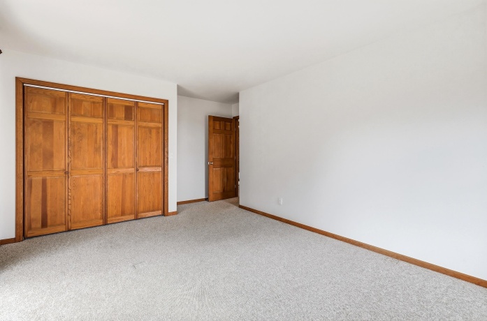 11516 Loran, MOUNT CARROLL, Illinois 61053, 5 Bedrooms Bedrooms, ,3 BathroomsBathrooms,House,For Sale,Loran,202603506